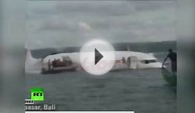 Пассажирский самолет разбился на Бали при заходе на посадку